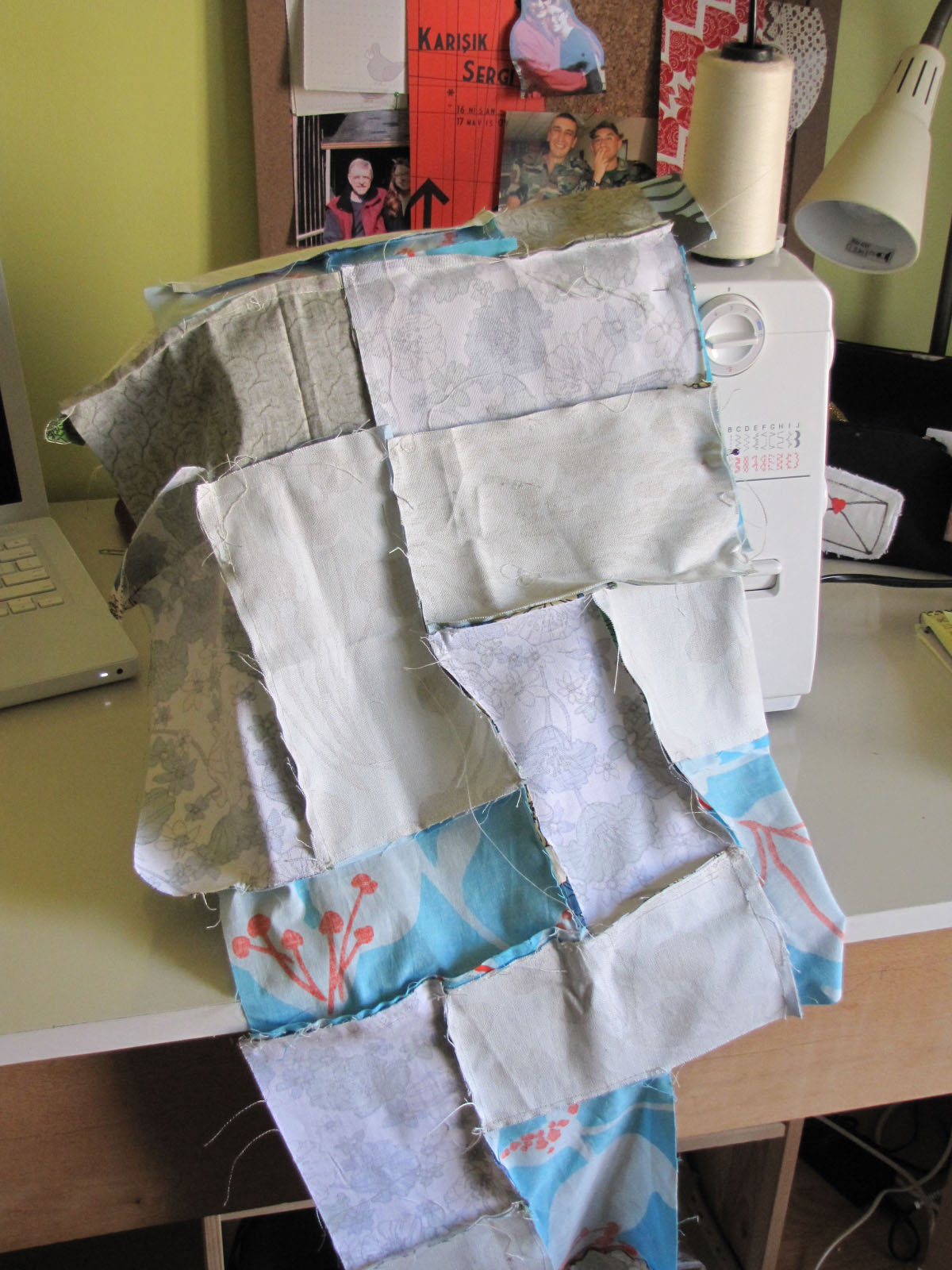 [Q-sewingmachine.JPG]