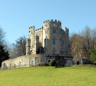 ... gorgeous green hollywood ho...