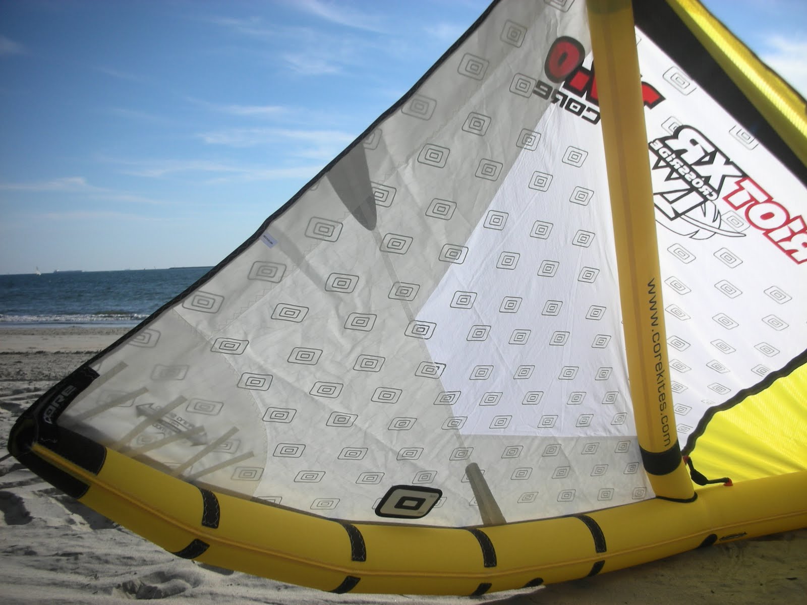 SEVEN SINS KITEBOARDING CORE KITES 2011 CORE KITES XR LW RIOT 17 mts