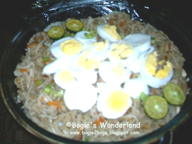 [pancit.JPG]