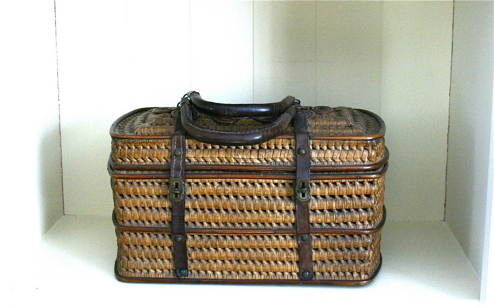basket style handbags