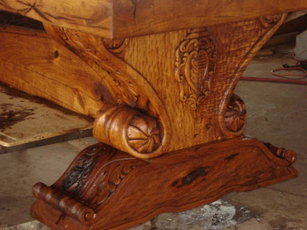 MESQUITE COMPANY SONORA: Mesa principal tallada a mano en madera de