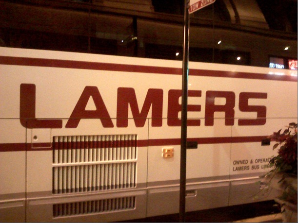 [bus.jpeg]