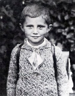 [Young+Pope+Benedict+XVI.jpg]