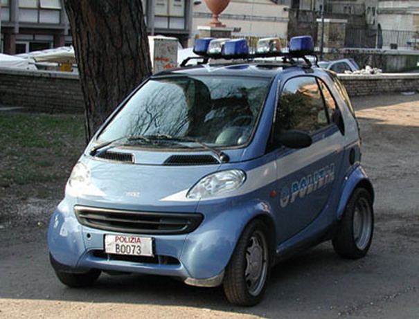 italy cop car