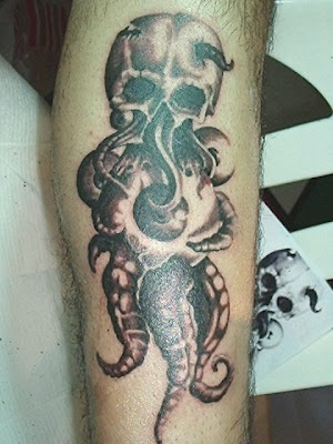Galería de Fotos de Tatuajes Tattoo de pajaritos sobre gluteos asomando Galería de Fotos de Tatuajes Tattoo de pajaritos sobre gluteos asomando
