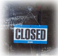 http://www.macombcountymi.gov Closed sign