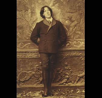 oscar wildes aestheticism essay The aesthetic movement was more than william morris wallpaper – it another, oscar wilde, was inspired to become the high priest of the. oscar wildes aestheticism essay The aesthetic movement was more than william morris wallpaper – it another, oscar wilde, was inspired to become the high priest of the.