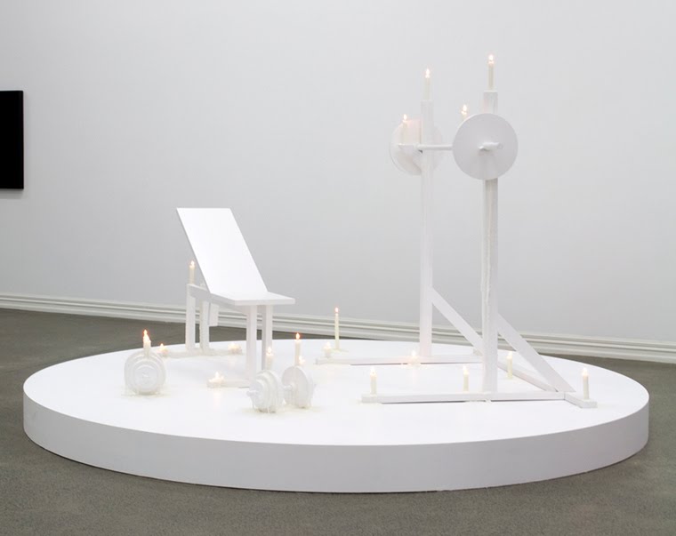 [RO_UntitledShow09_Installation_2.jpg]