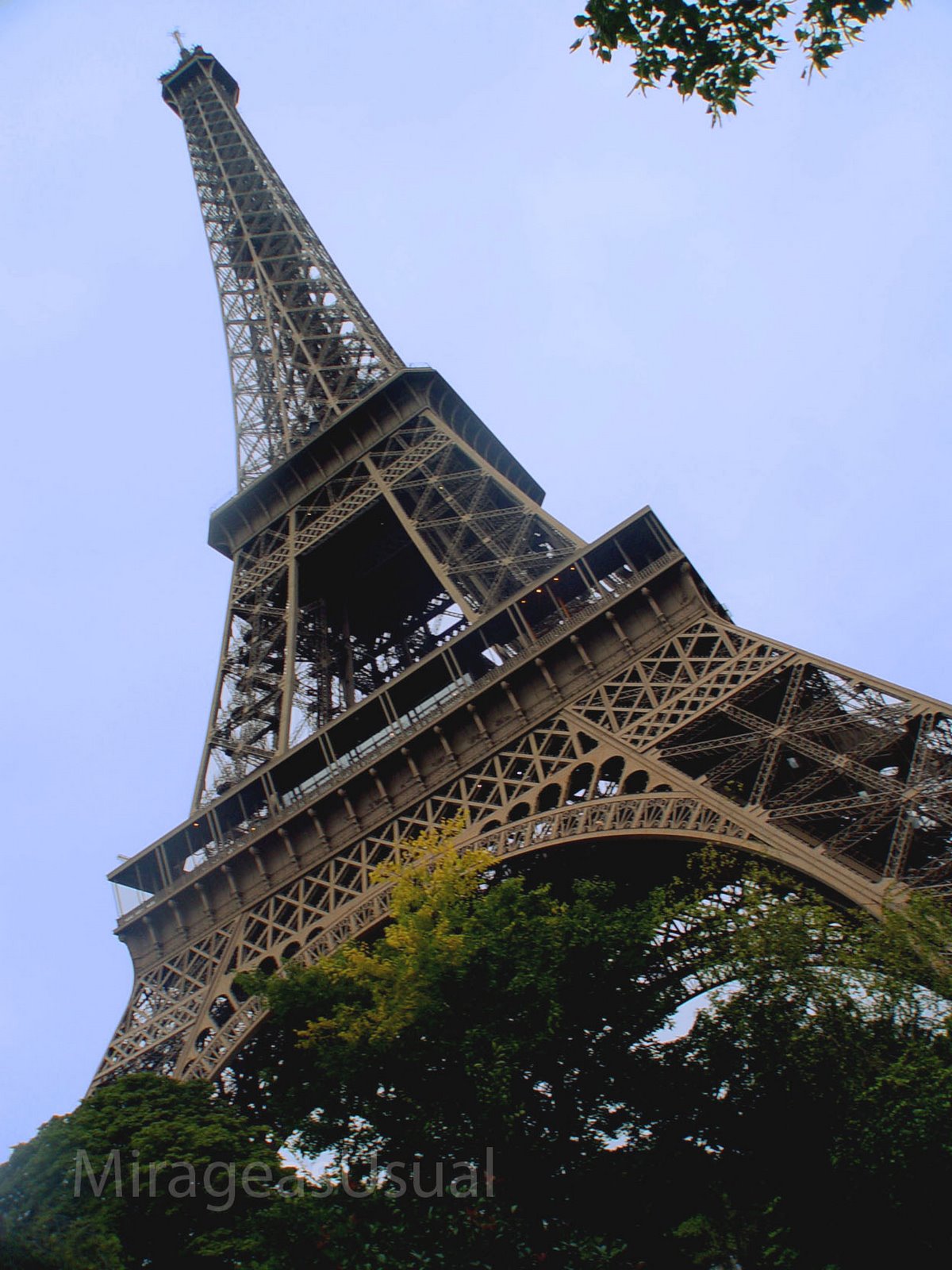 [eiffel1.jpg]