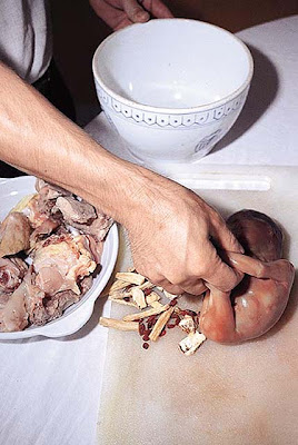 Chinese eat Baby 食補壯陽功效的迷信,讓人泯滅了人性.jpg