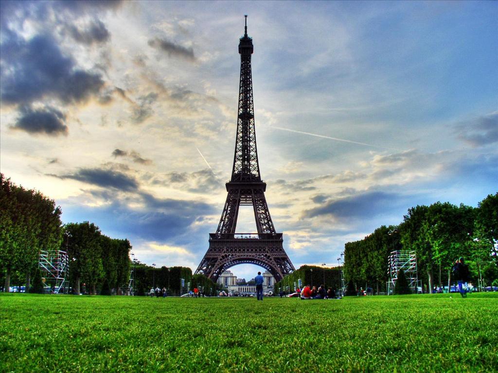 http://4.bp.blogspot.com/_jJu6heRzjEA/TIT_Clx0DUI/AAAAAAAAApY/iS6E8k2Dt9g/s1600/wallpaper%2Bkeren.jpg