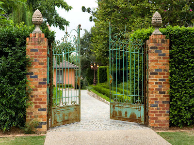 Site Blogspot  Victorian Style Kitchen on The Beautiful Antique Gates  And No These Are Not The Main Entry Gates
