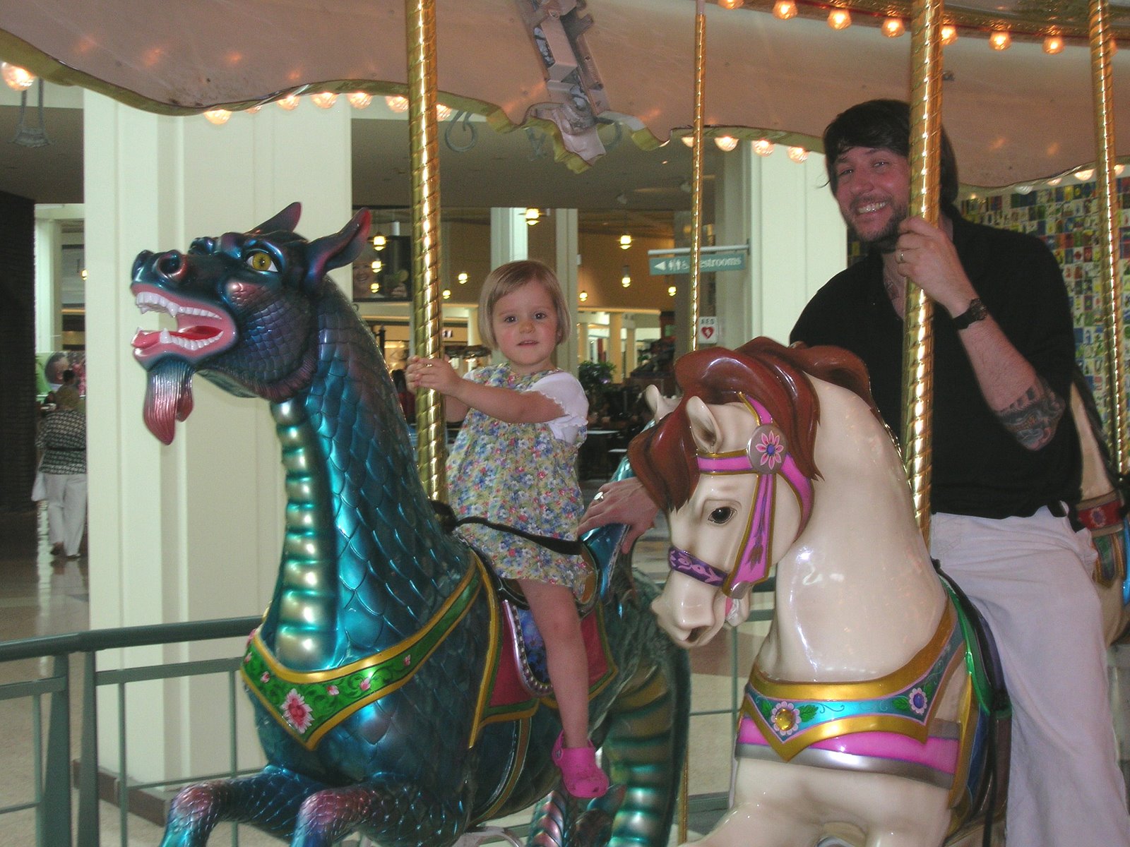 [MazzyRod-Carousel_053108b.JPG]