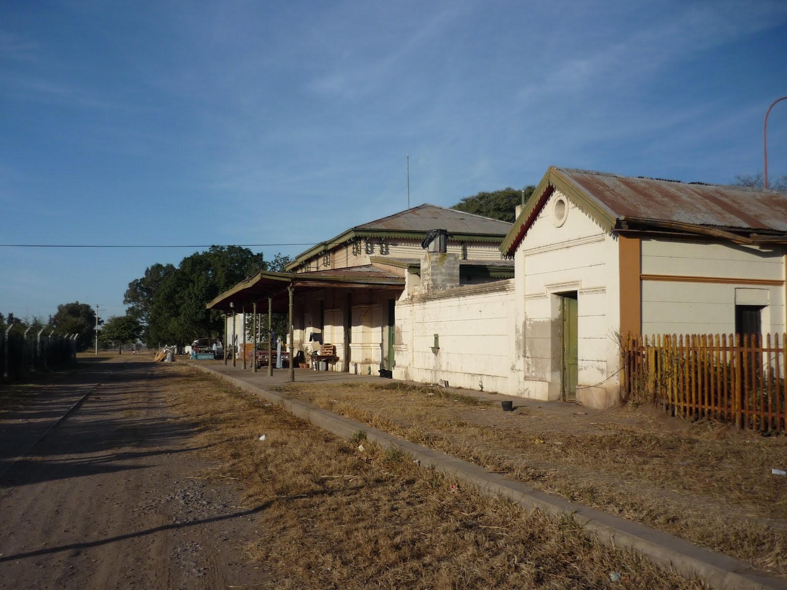 [13+-+Ex+estacion+Altos+de+Chipion.JPG]