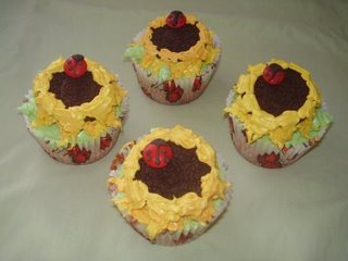 [dalisunflowercupcakes]