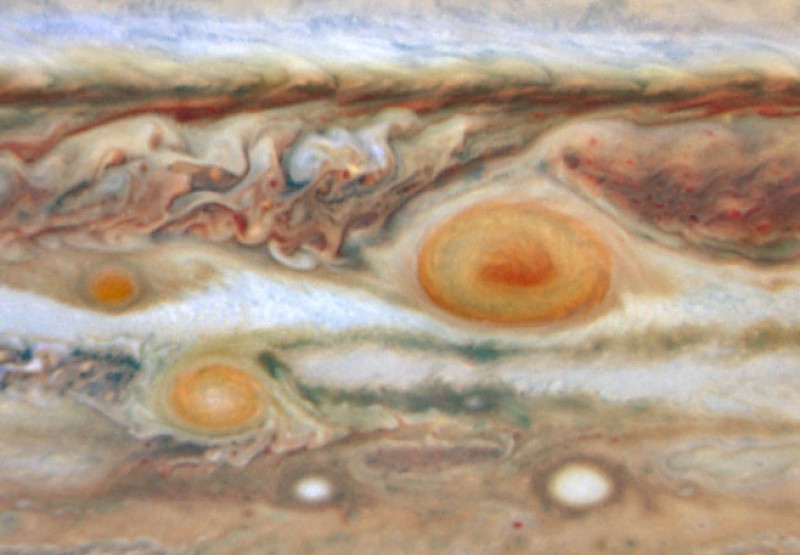 [jupiterSpots_hst_c800.jpg]