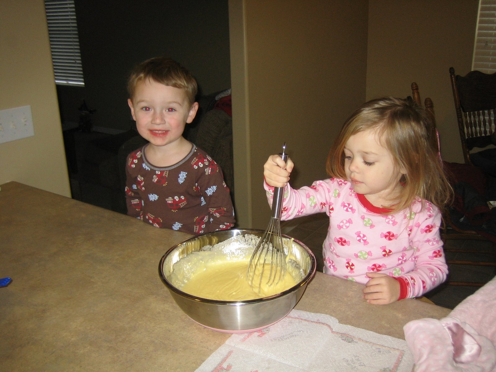 [Making+cupcakes+with+Daddy.JPG]