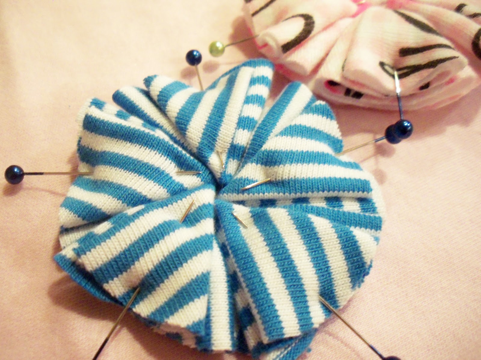 The Life of Jennifer Dawn Pinwheel Flower Tutorial