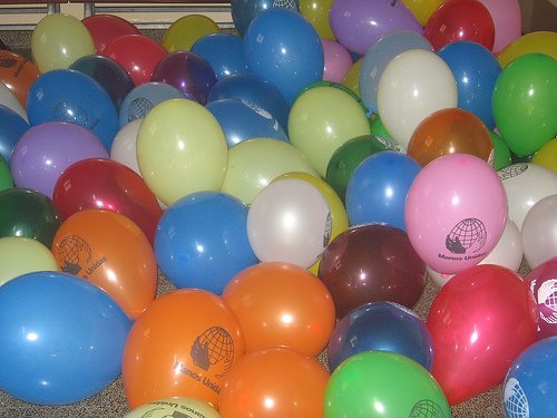 [globos-fiesta.jpg]