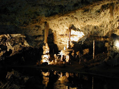 Beautiful Underground Lakes Around the world