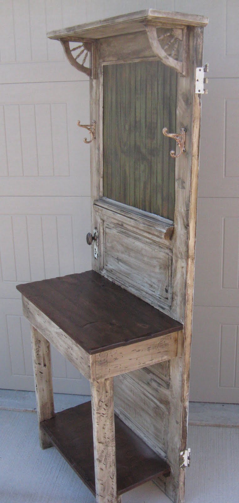 Rustic Woods Hall Tree