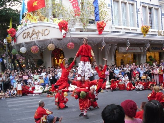 SPECTACLE TRADITIONNEL DU NOUVEL AN