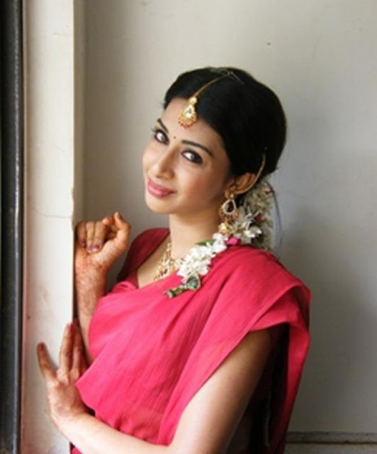 gayatri actress pics