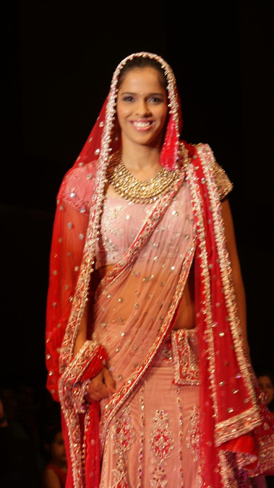 exclusve sania nehwal in bridal rwalk actress pics