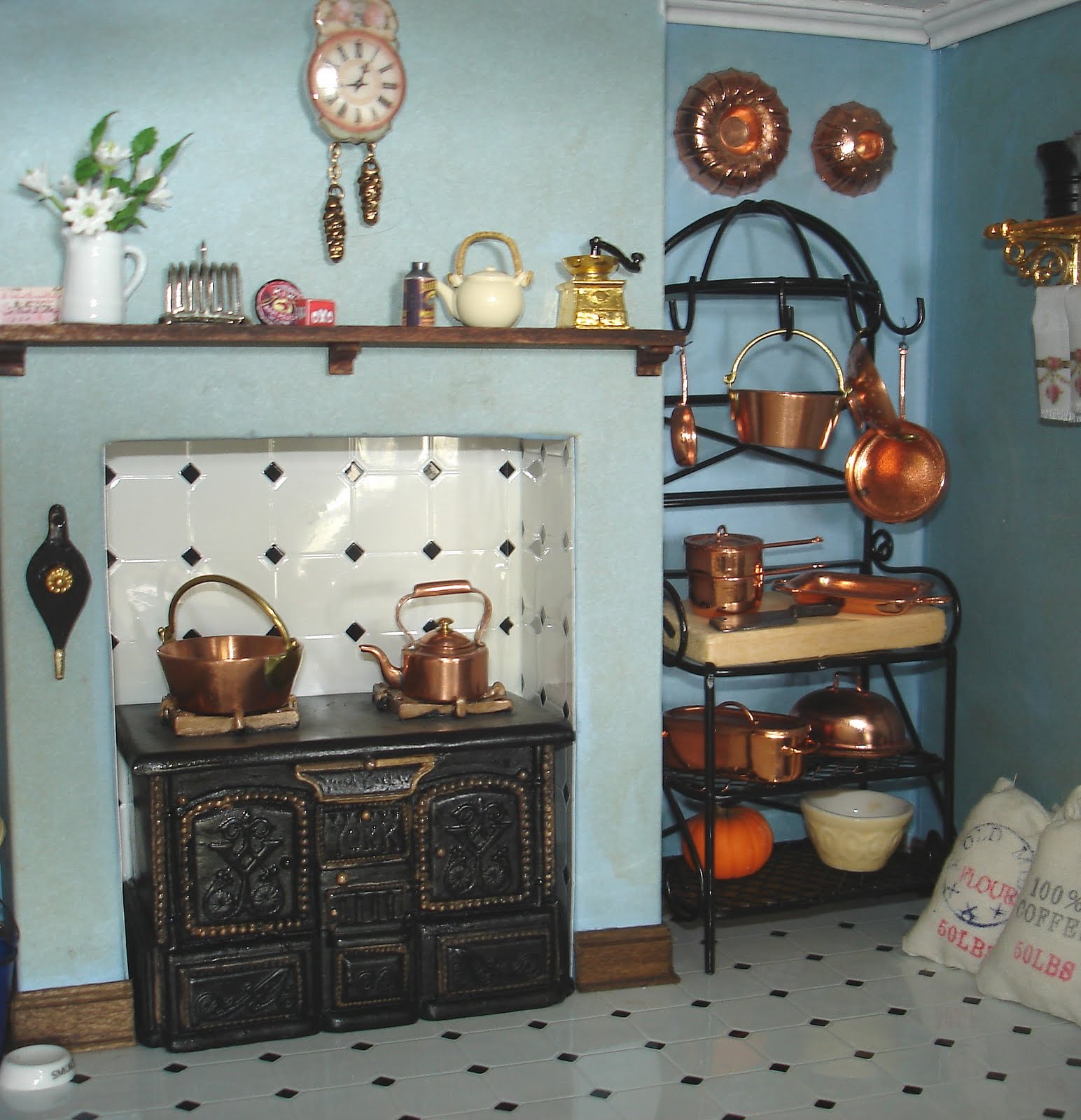 Carolyn's Little Kitchen My First Dollshouse