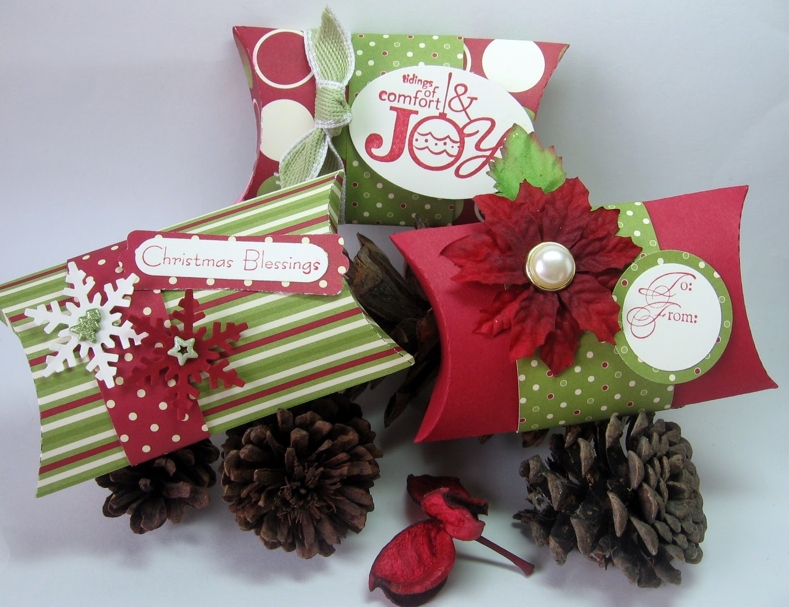 stamping up north with laurie Chrstmas Pillow Boxes