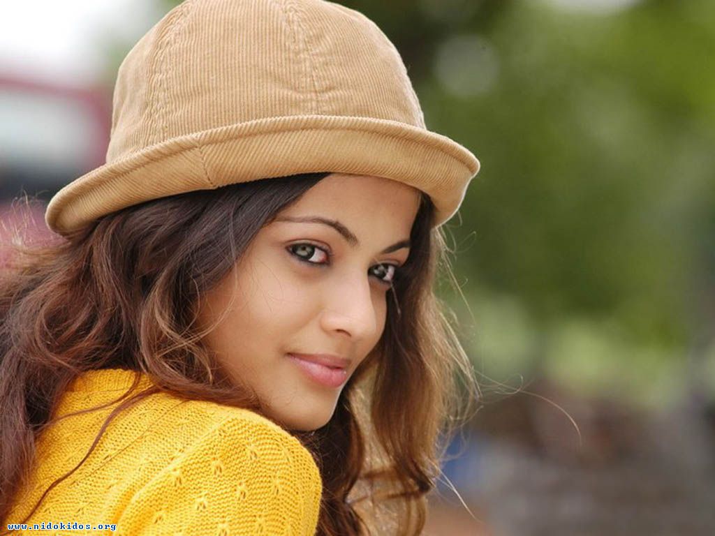 Sneha Ullal Images