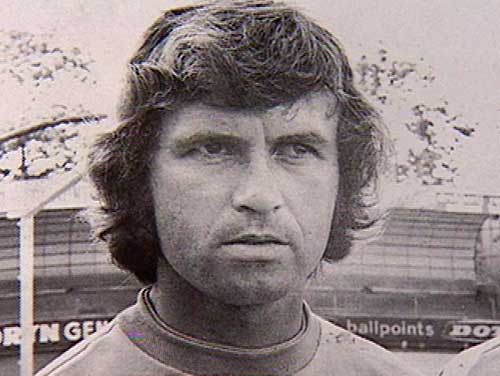 [Carrying+on+my+vintage+manager+pics,+here+is+Huddink+as+a+player+during+his+time+with+Ajax.jpg]