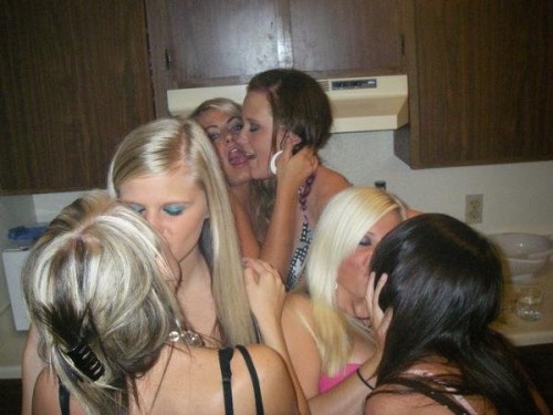 drunk hook up with friend Avicii's friend said he was drunk the last time they performed together avicii's friend said he was drunk the last time they performed next up carrie. drunk hook up with friend Avicii's friend said he was drunk the last time they performed together avicii's friend said he was drunk the last time they performed next up carrie.
