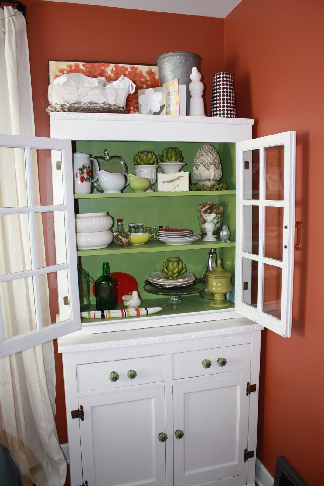 [Cabinet.JPG]
