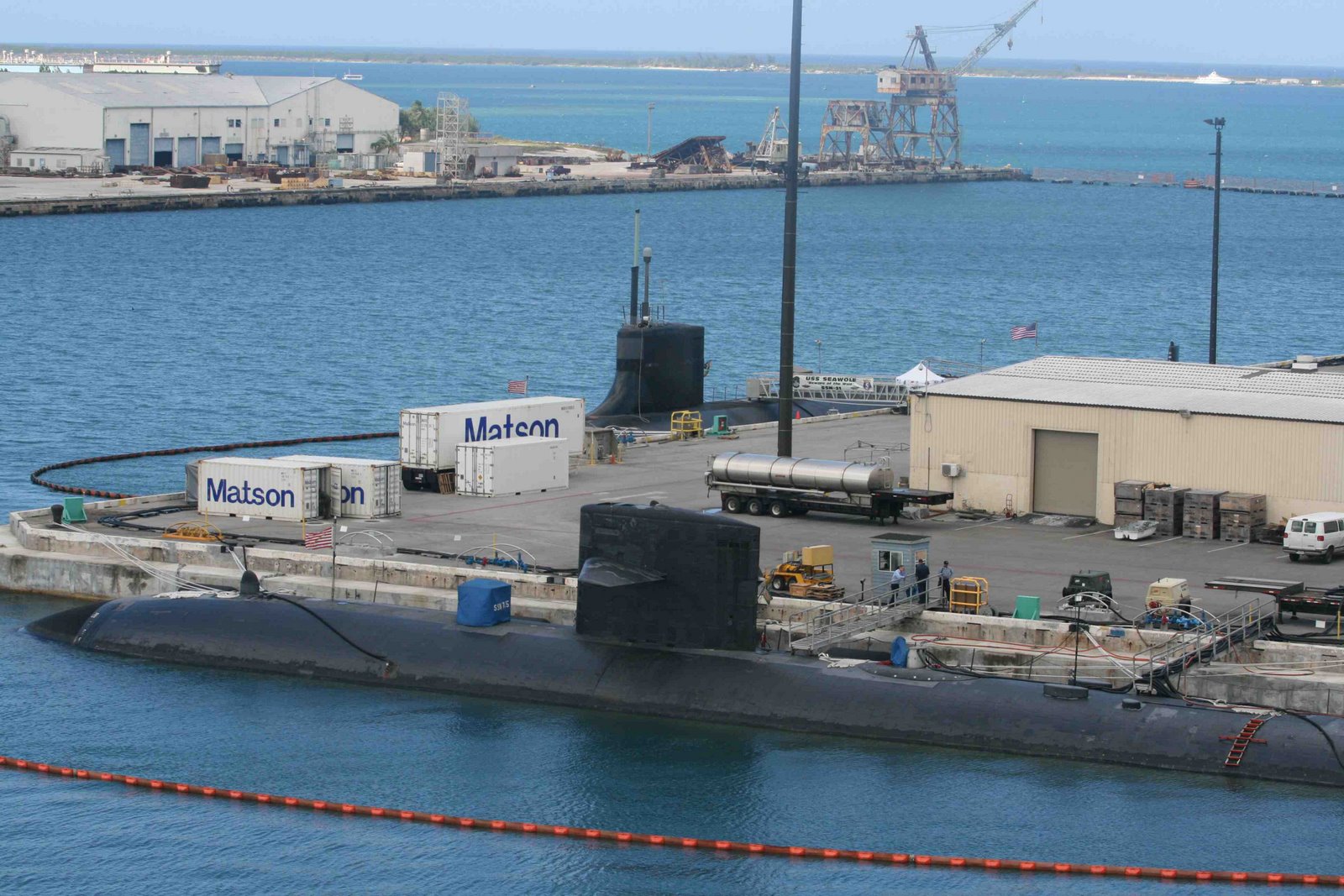 [USN+Submarines+Guam.jpg]
