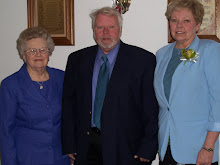 Stephen, Darlene and Mom Finch
