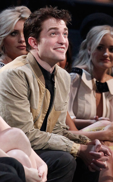 2011 robert pattinson calendar. robert pattinson 2011; robert pattinson 2011. pmz. Aug 19, 11:35 AM. If you use this, you#39;re an idiot. 2011 robert pattinson calendar. 2011 robert pattinson calendar. robert pattinson 2011; robert pattinson 2011. pmz. Aug 19, 11:35 AM. If you use this, you#39;re an idiot.