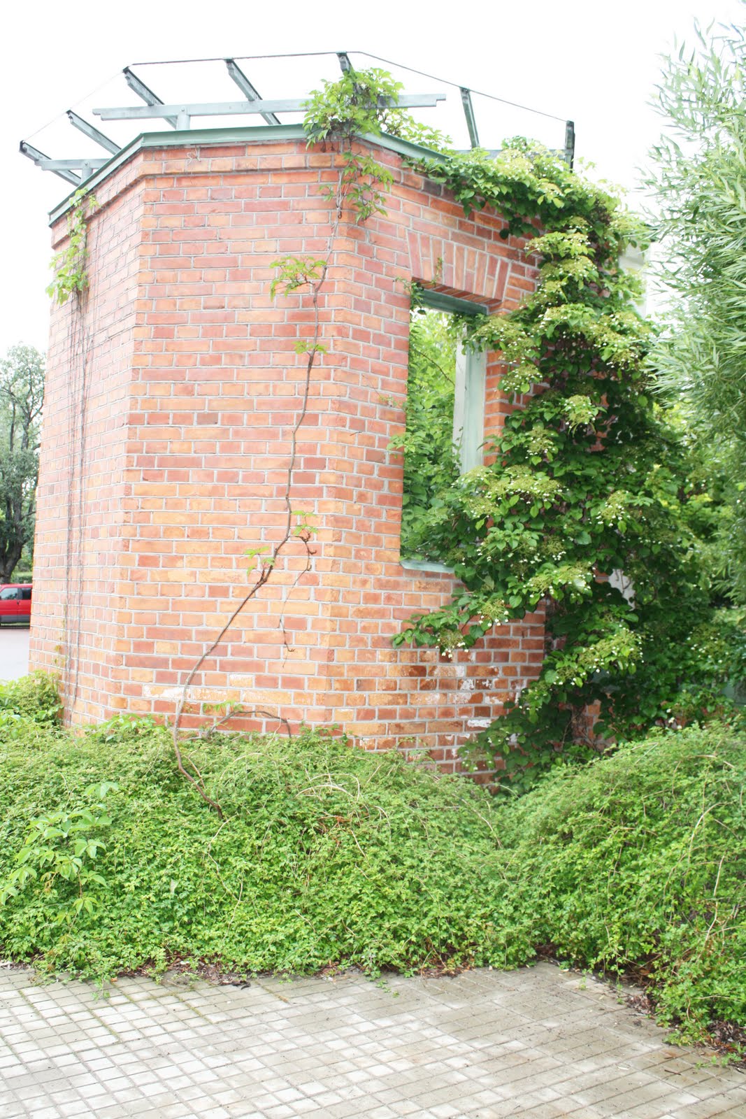 A house with a view: sommaren Ãr kort