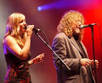 Robert Plant e Kristina Donahue em tributo à Sandy Denny Robert Plant e Kristina Donahue