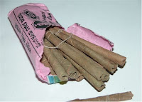Beedis são cigarros artesanais indianos Beedis são cigarros artesanais indianos