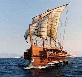 http://4.bp.blogspot.com/_jvWiuFsMLRE/SQi5inf_FZI/AAAAAAAAAAc/n34Og_niYnM/s320/trirreme.jpg