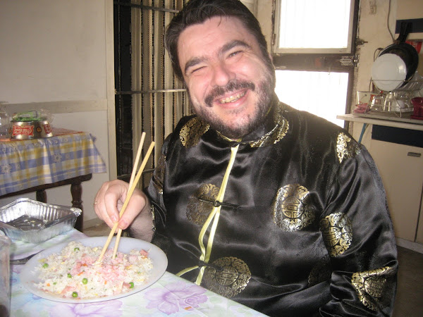 Damián en la comida de la Fiesta China