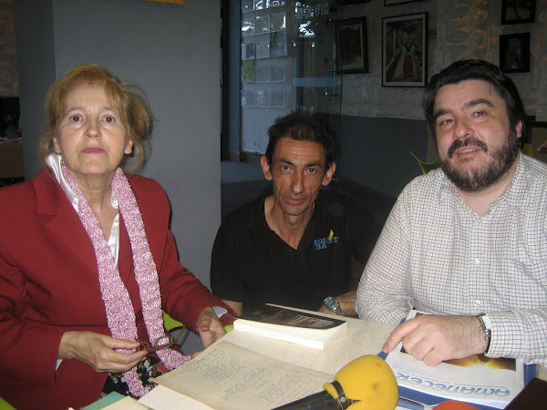 Leonor Rico,la directora del Programa "Esencias",Salva Elvira,técnico de sonido y Damián