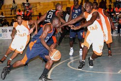 Basquetebol: Petro dá 'chapa 100' e conquista Taça de Angola ao Interclube  - Ver Angola - Diariamente, o melhor de Angola