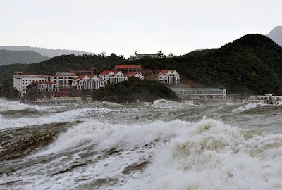 Tropical storm approaches southern China island amid nationwide rain disasters http://world-worst-disasters.blogspot.com/