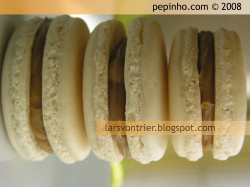 [macaronsCafe10.jpg]