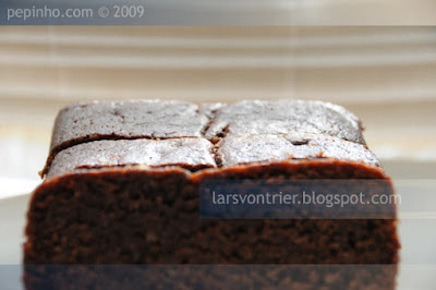 Cake de chocolate, almendra y caramelo a la miel