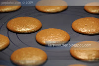 Macarons de chocolate con leche