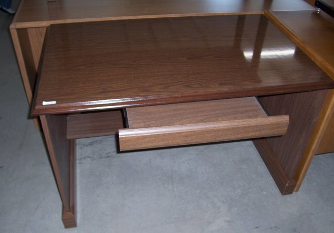 [computertable.bmp]